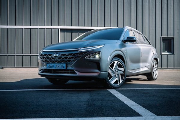 Comment installer un système de gestion thermique pour optimiser la performance d'une voiture hybride?